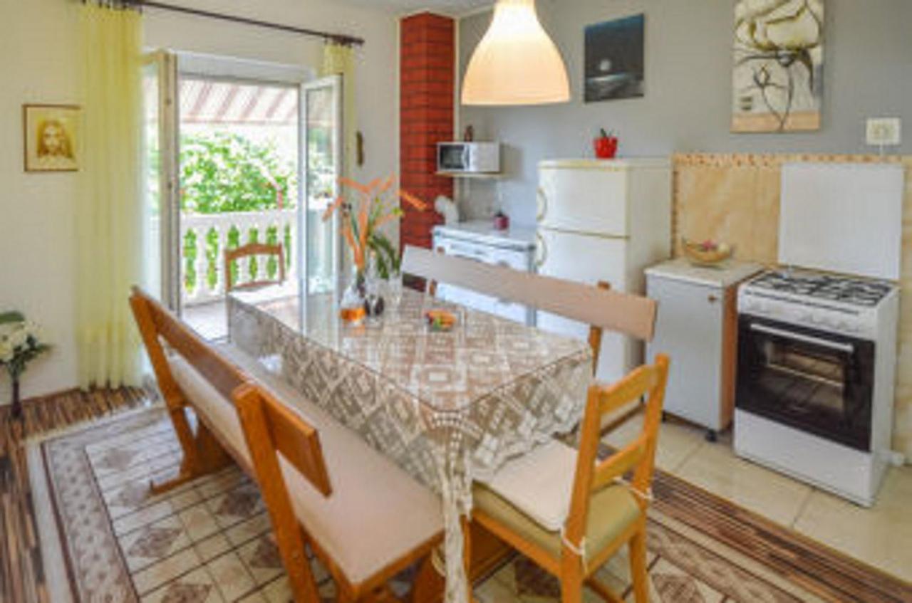 Apartmens Zara Apartment ชิเบนิก ภายนอก รูปภาพ